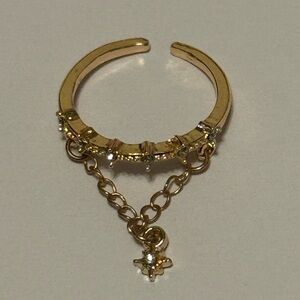 Francesca's Gold Chain Ring with Star Charm - Size 8.5